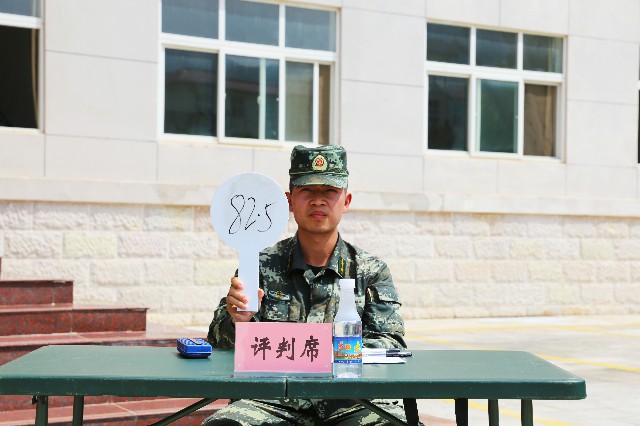 谁英雄，谁好汉，比比看！直击新兵会操场