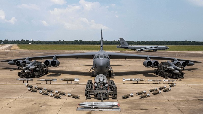 美下一代隐形战略轰炸机B-21即将首飞，它究竟强在哪里？