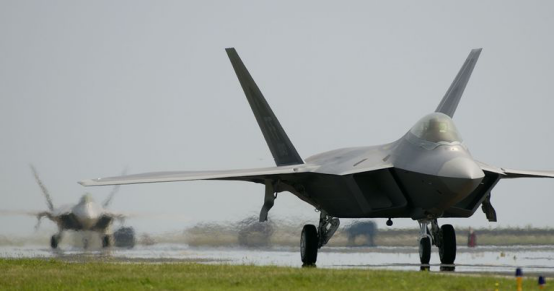 F-22“猛禽”,开辟新世纪的空战