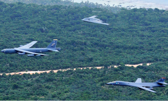 美国B-2隐身战略轰炸机，未来轰炸机的标杆？